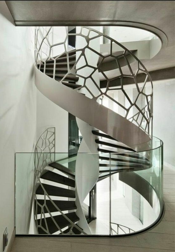 Spiraltreppe-mit-sehr-schönem-Design--