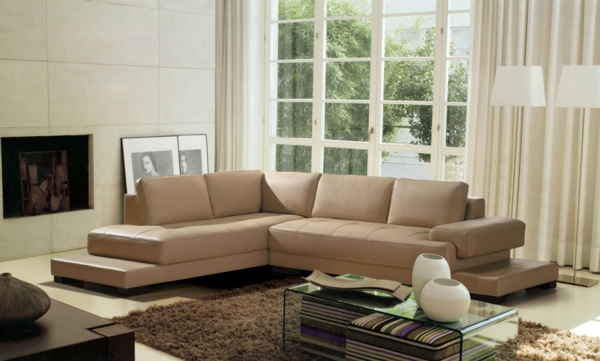 bequeme-couch-beige-schöne-einrichtungsideen-für-das-wohnzimmer