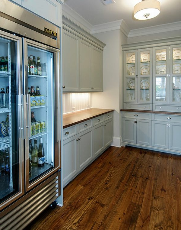 cooler-kühlschrank-mit-glastür-küchengestaltung-