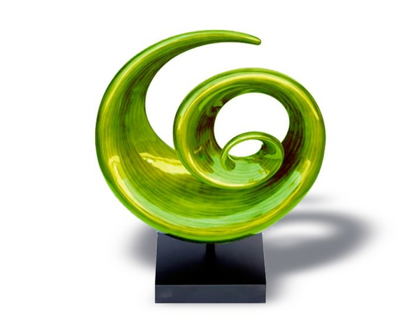 deko-skulpturen-grünes-modell-mit-runder-form