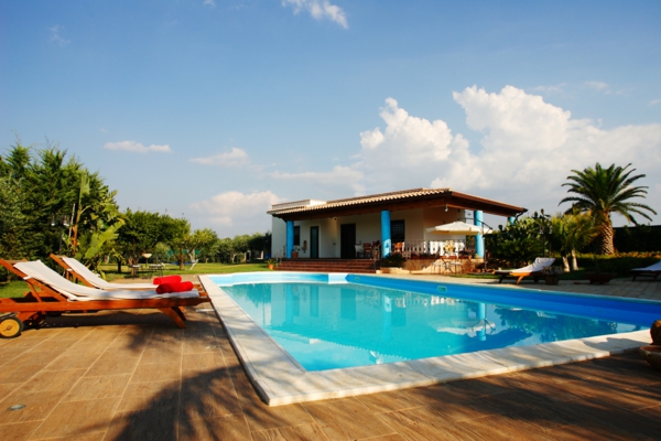 faszinierende-luxus-häuser-mit-pool-für-einen-unvergesslichen-urlaub Luxus Ferienhaus