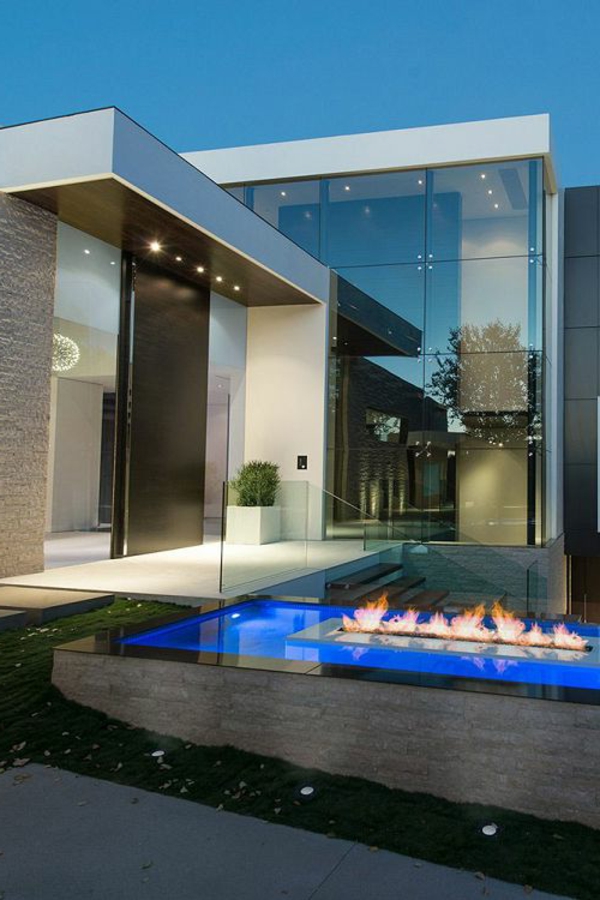 ferienhaus-mit-pool-ultra-modernes-design-