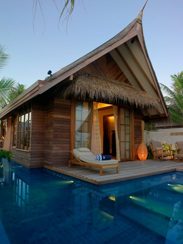 luxus-villa-mit-einem-fantastischen-pool-luxuriöses-design-