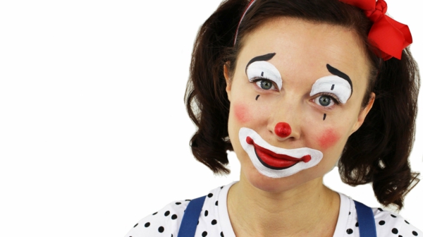 clown schminken - schöne junge frau - weißer hintergrund