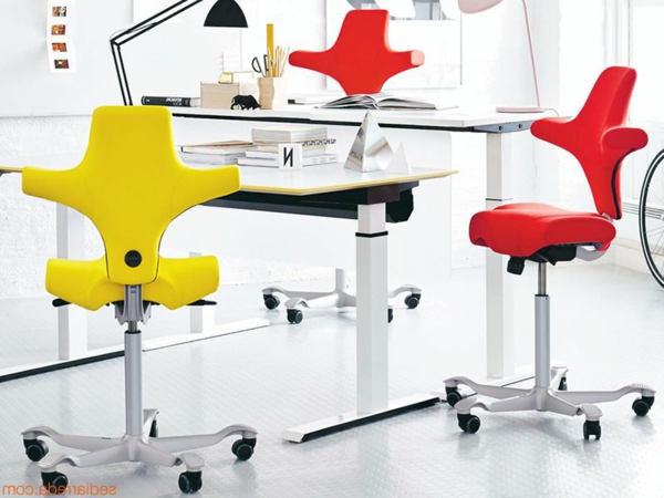 moderner-ergonomischer-arbeitsplatz-schreibtischstühle-design