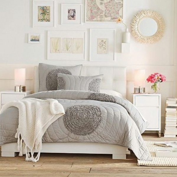 romantisches-schlafzimmer-design-bett-mit-grauen-bettwäschen