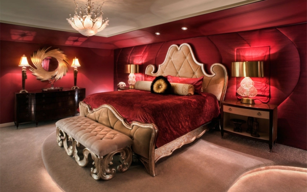 schlafzimmer-design-schicke-farbe-und-extravagante-dekokissen-auf-dem-großen-bett