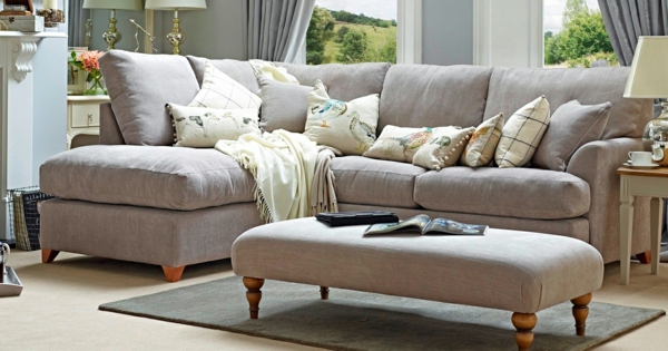 sofa-in-beige-schönes-design