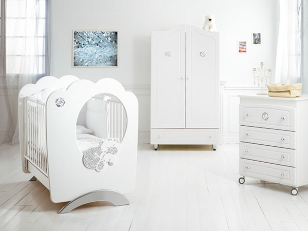 weißes-Interior-Design-Ideen-Babybett-Design-Babybett-Design-Ideen-wunderschönes-Babyzimmer-Babyzimmer-Einrichtung