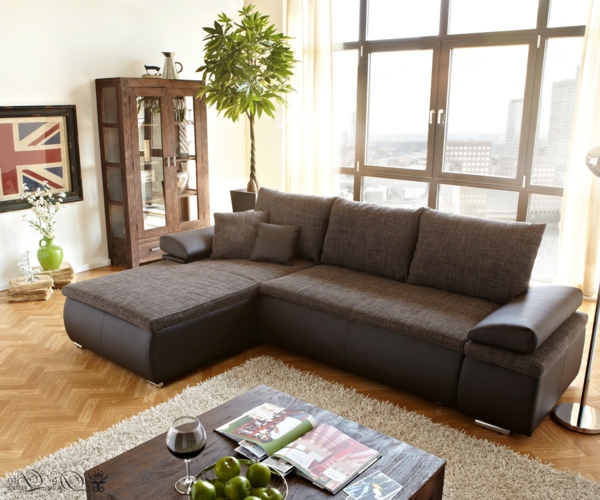 wohnzimmer-einrichten-ledercouch-design-bequeme-couch-braun-schöne-einrichtungsideen-für-das-wohnzimmer