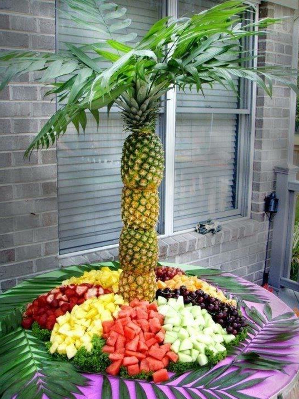 exotischesobst dekoration -  viele ananasse aufeinander