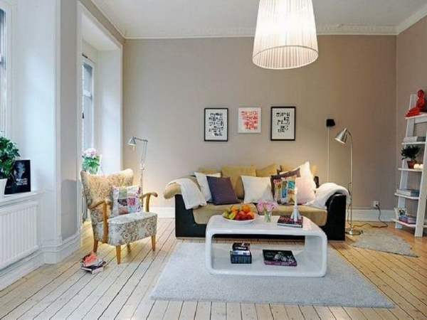 schwedisches Möbel - cooles wohnzimmer mit bildern an der wand