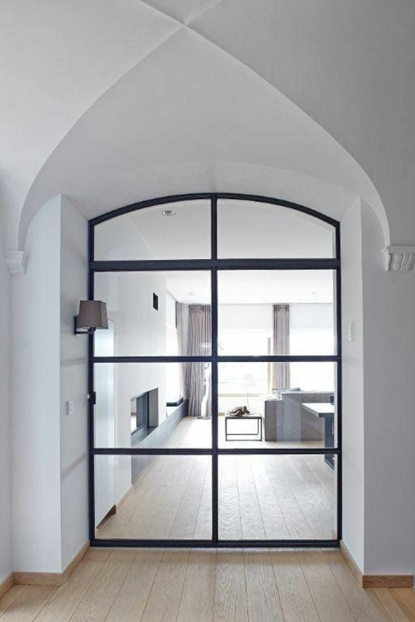 glastüren-mit-schwarzen-rahmen-interior-design-innentüren-glas