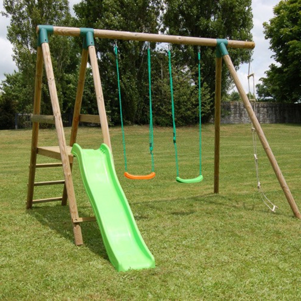 Schaukel mit Rutsche Spaß am Spielplatz!