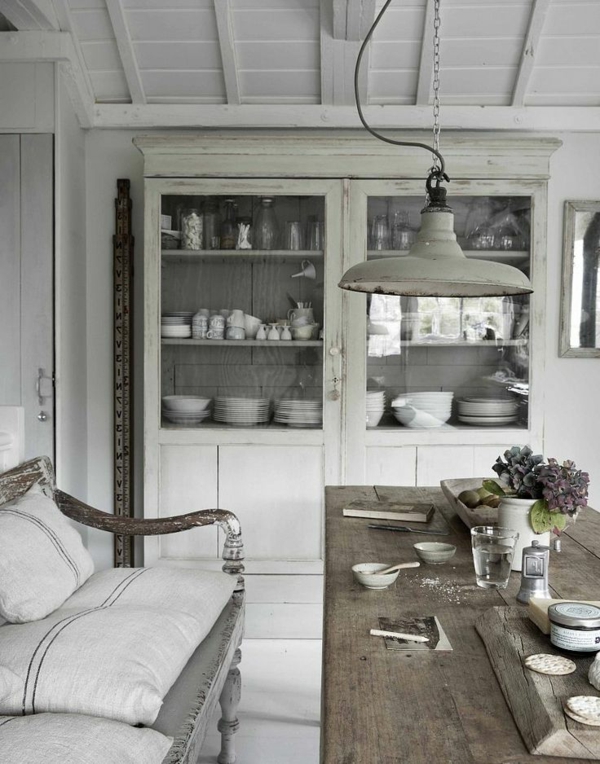 landhausmöbel-vintagemöbel-vintage-esszimmer-tolle-einrichtungsideen--weiß
