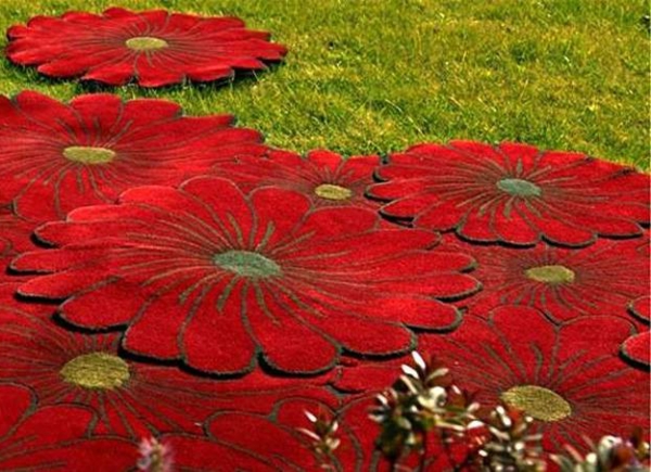 Teppich in bunten Farben - schöne rote blumen