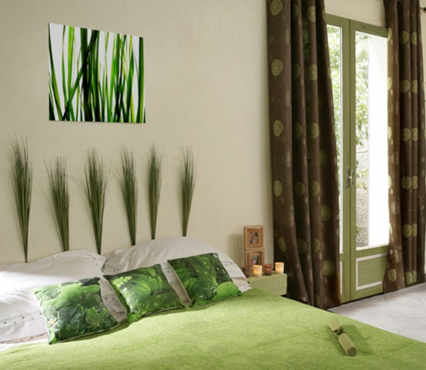natürliche dekoration - cooles grünes bild an der wand im schlafzimmer