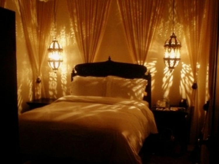schlafzimmer-beleuchtet-süß-schick-edel-besonders-licht-spiel-im-raum-valentinstag
