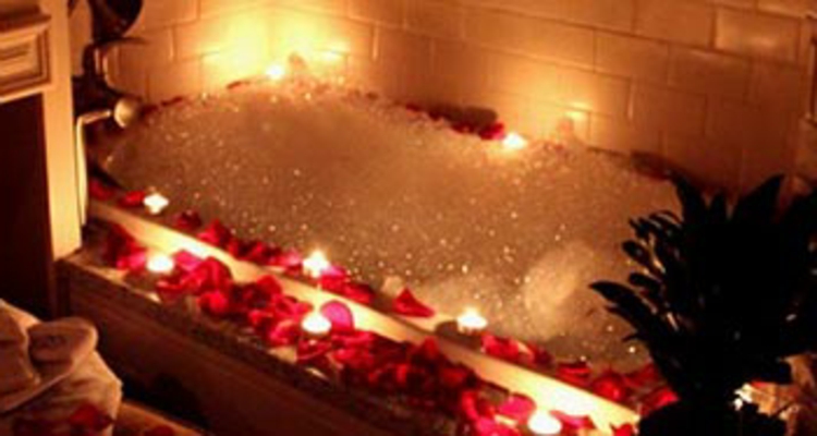 badewanne-schaum-schick-edel-romantisch-besonders-süß-valentinstag