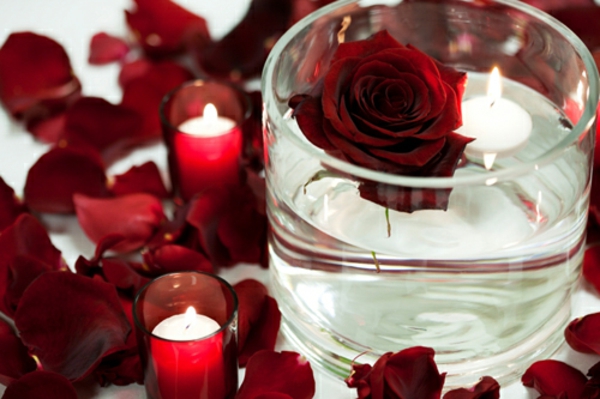 romantische-liebe-inspiration-valentinstag-ideen-zum-überraschen-erdbeeren-mit-schokolade
