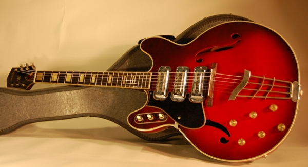 vintage-guitars-rote-farbe-und-cooles-aussehen
