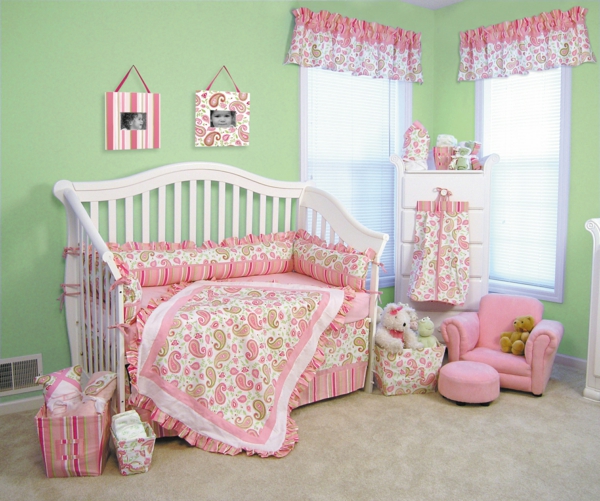 grün-rosa-baby-bettwäsche-babyzimmer-einrichten