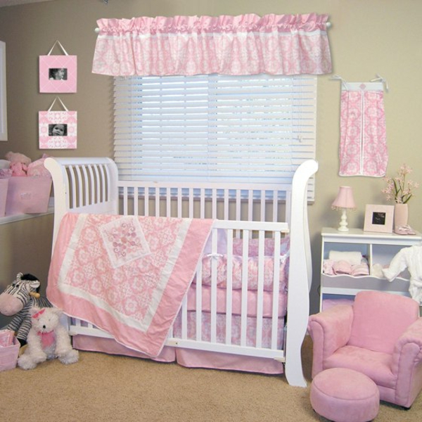 babyzimmer-mädchen--bettwäsche- -babyzimmer-komplett-günstig-babyzimmer-set