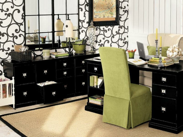 büroraum-gestalten-coole-ausstattung-mit-einem-grünen-stuhl