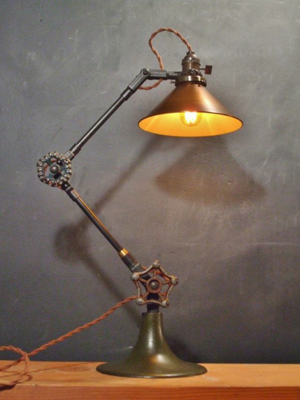 eine-moderne-lampen-mit-coolem-design-beleuchtung