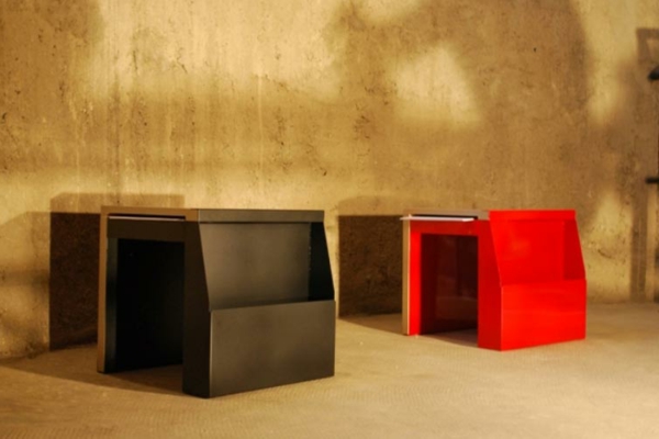 moderne-und-attraktive-kleine-möbel-rot-und-schwarz