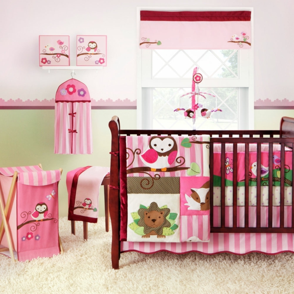 rosa--babyzimmer-deko-babyzimmer-mädchen-babyzimmer-gestalten