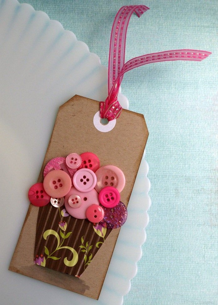 3d karte basteln klappkarte basteln babykarte basteln aus rosa knöpfen muffin klein