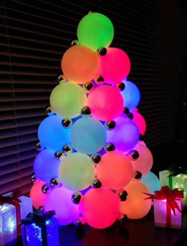 LED-Farbwechsel-Deko-Bälle-als-Weihnachtsbeleuchtung