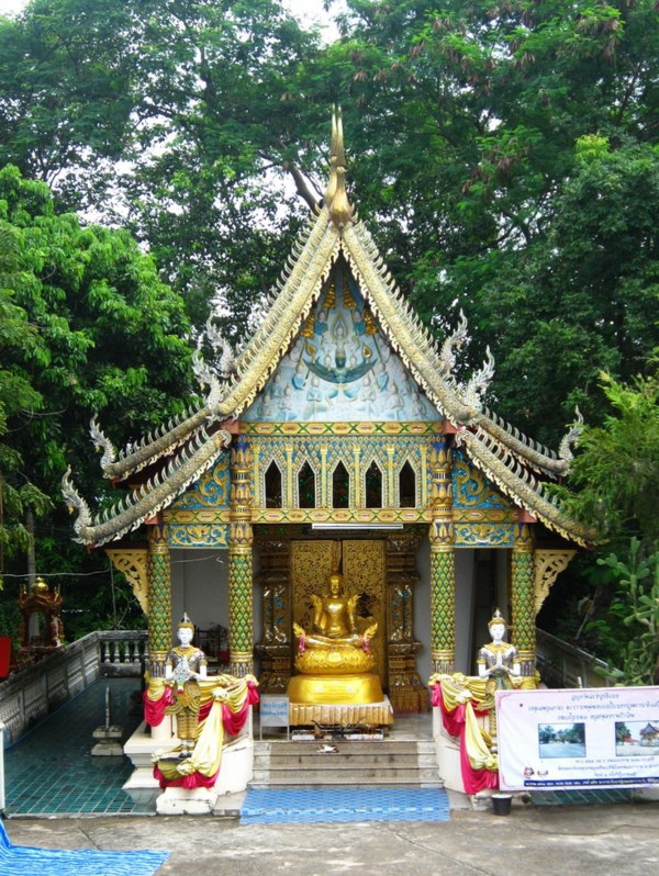Ubosot-Wat-Doi Saket-thailand-sehenswürdigkeiten-thailand-rundreisen-rundreisen-thailand Thailand Rundreise