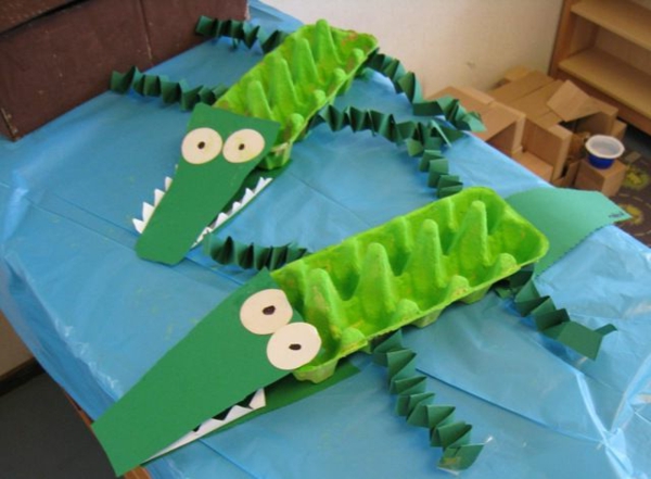 basteln-mit-karton-grüne-krokodile