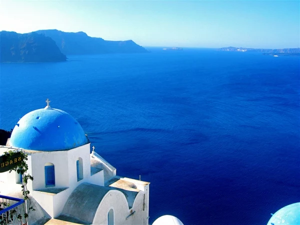 endloses-Blau-in-Santorini-Griechenland