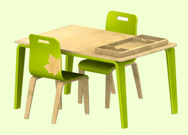 frisch-aussehende-kindermöbel-tisch-und-stühle-in-grün