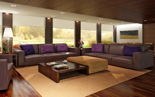 lila-sofas-im-super-großen-wohnzimmer