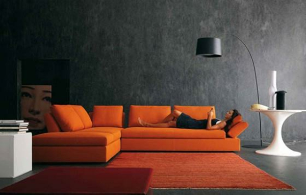 orange-wohnzimmer-design-graue-wände