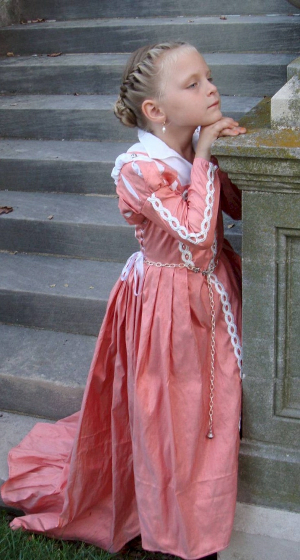 prinzessin-kostüm-für-kind-rosiges-schönes-kleid