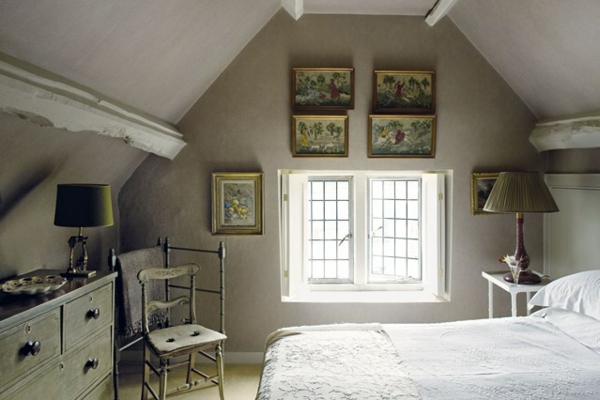 schlafzimmer-mit-dachschräge-einfach-und-schön