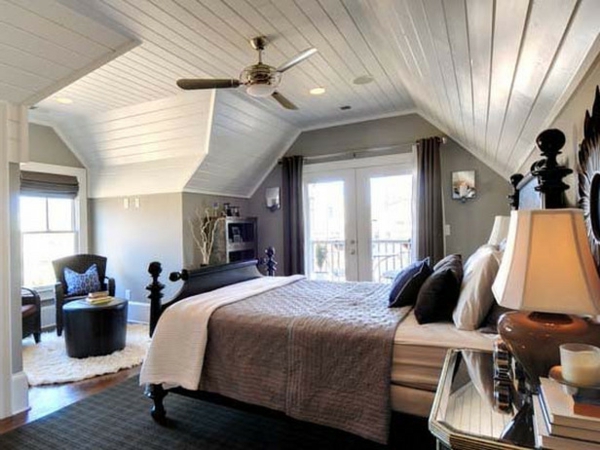 schlafzimmer-mit-dachschräge-schlichte-zimmergestaltung