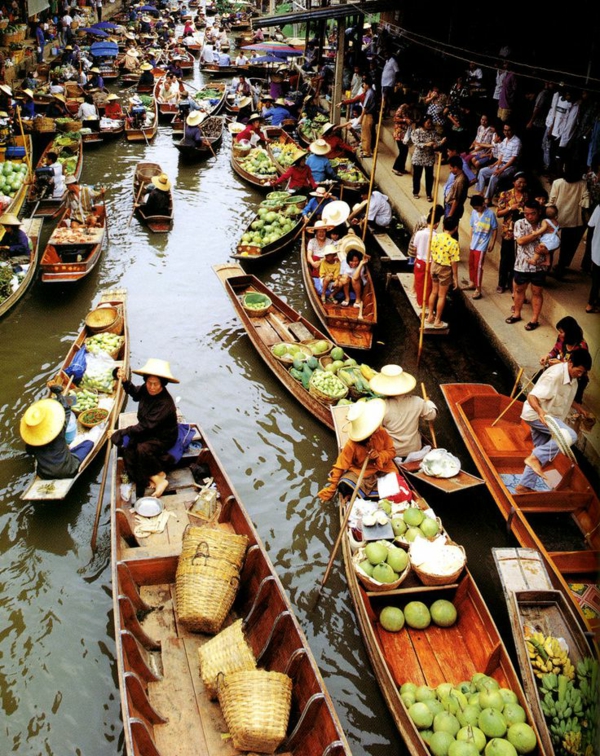 schwimmender-markt-thailand-sehenswürdigkeiten