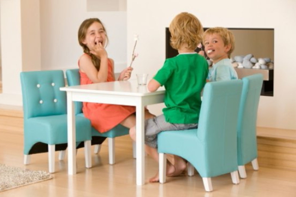 Kinderstuhl und Tisch eine besonders gute Kombination Archzine net