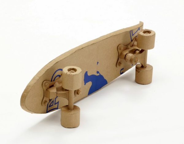 skateboard-effektvolles-design-aus-pappe-effektvolle-ideen-karton- Basteln mit Karton