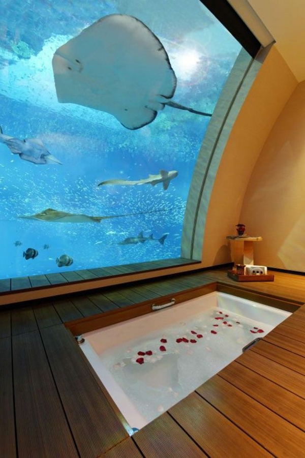 unikales-bad-mit-badewanne-urlaub-malediven-reisen- malediven-reise-ideen-für-reisen