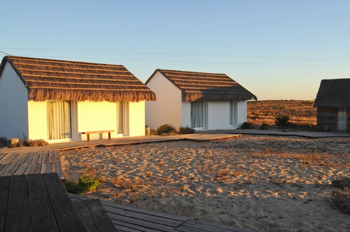 Casas-na-Areia-3-ferienhäuser-architektur-ferienhäuser-portugal-urlaub-portugal