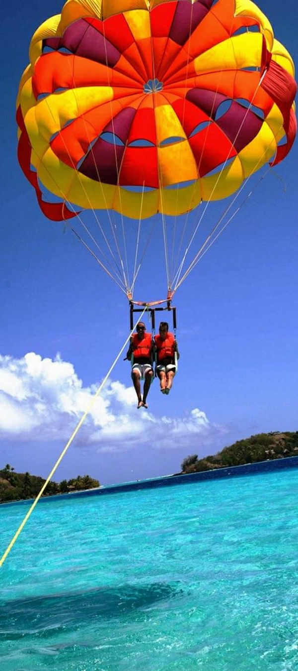 Fallschirm-Tandemflug-Bora-Bora-Französisch-Polynesien-Para-Sailing