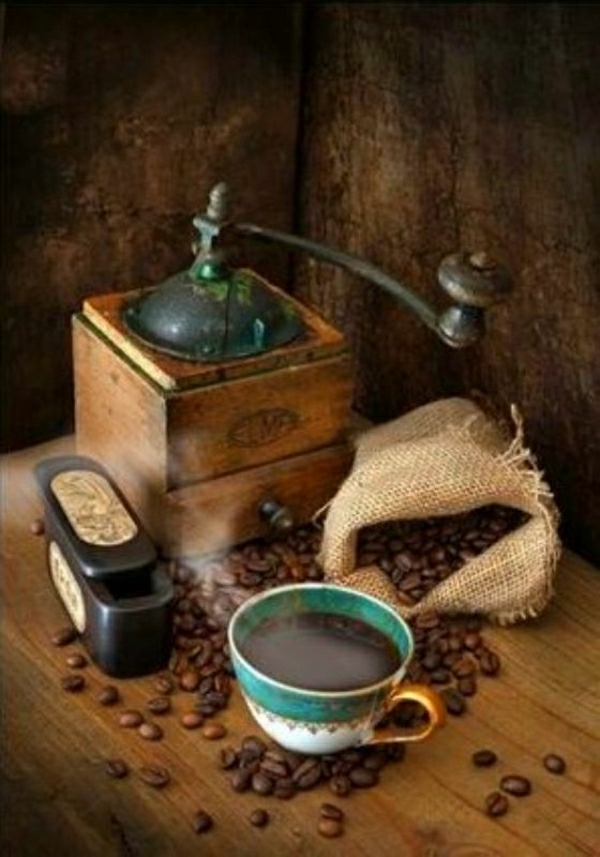 Kaffeebohnen-Kaffeetasse-Mühle