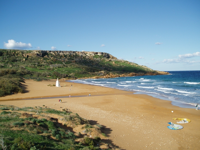 Ramla_Bay_Malta-schönste-strande-die-schönsten-strände-in-europa-coole-bilder